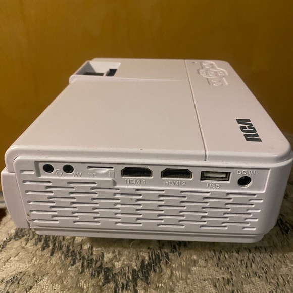 RCA Home projector - Picture 3 of 4